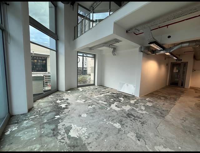 1,305M² OFFICE TO LET IN ROSEBANK